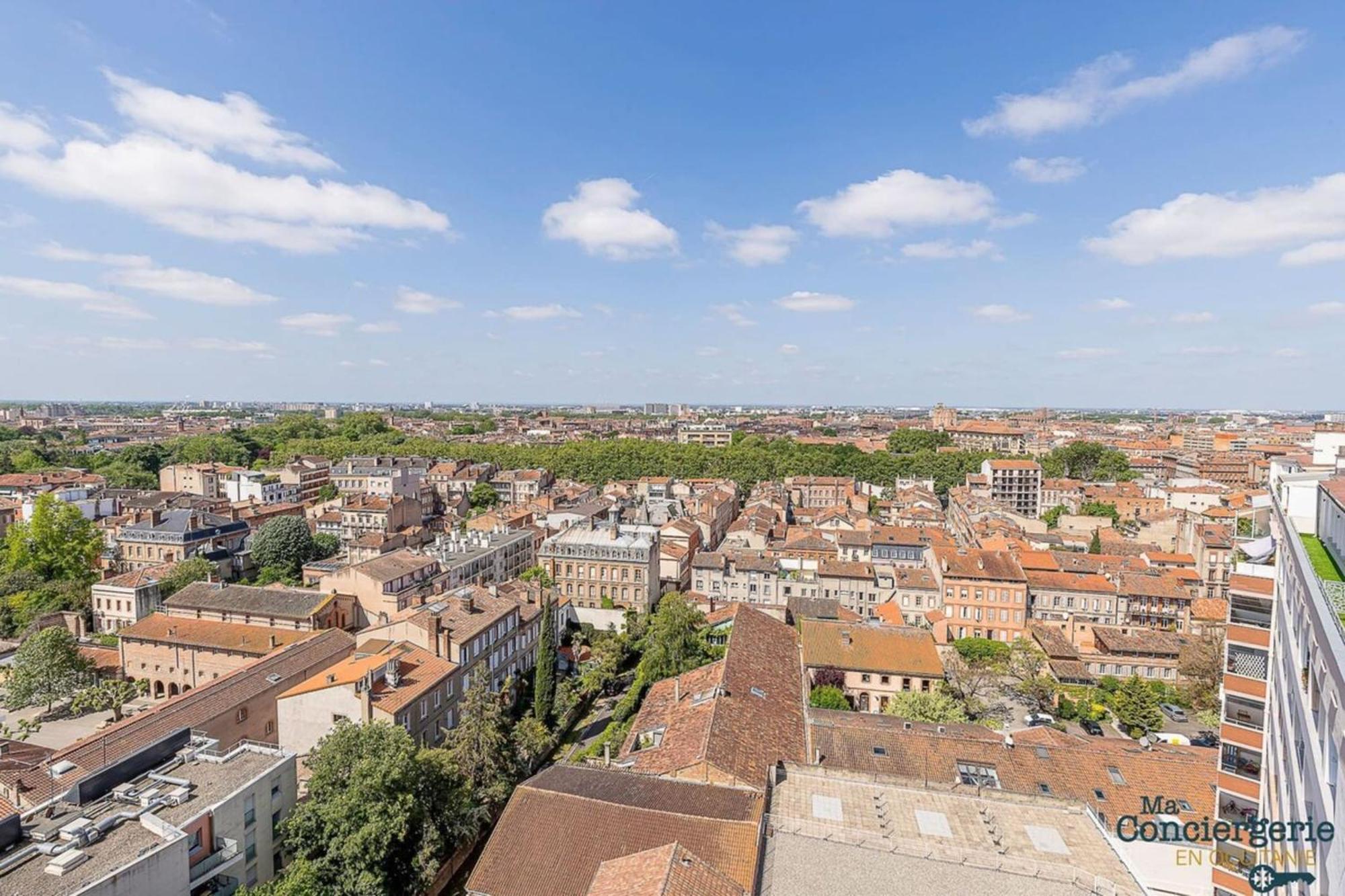 Montaudran Place Dupuy - Vue Panoramique -Metro Toulouse Kültér fotó
